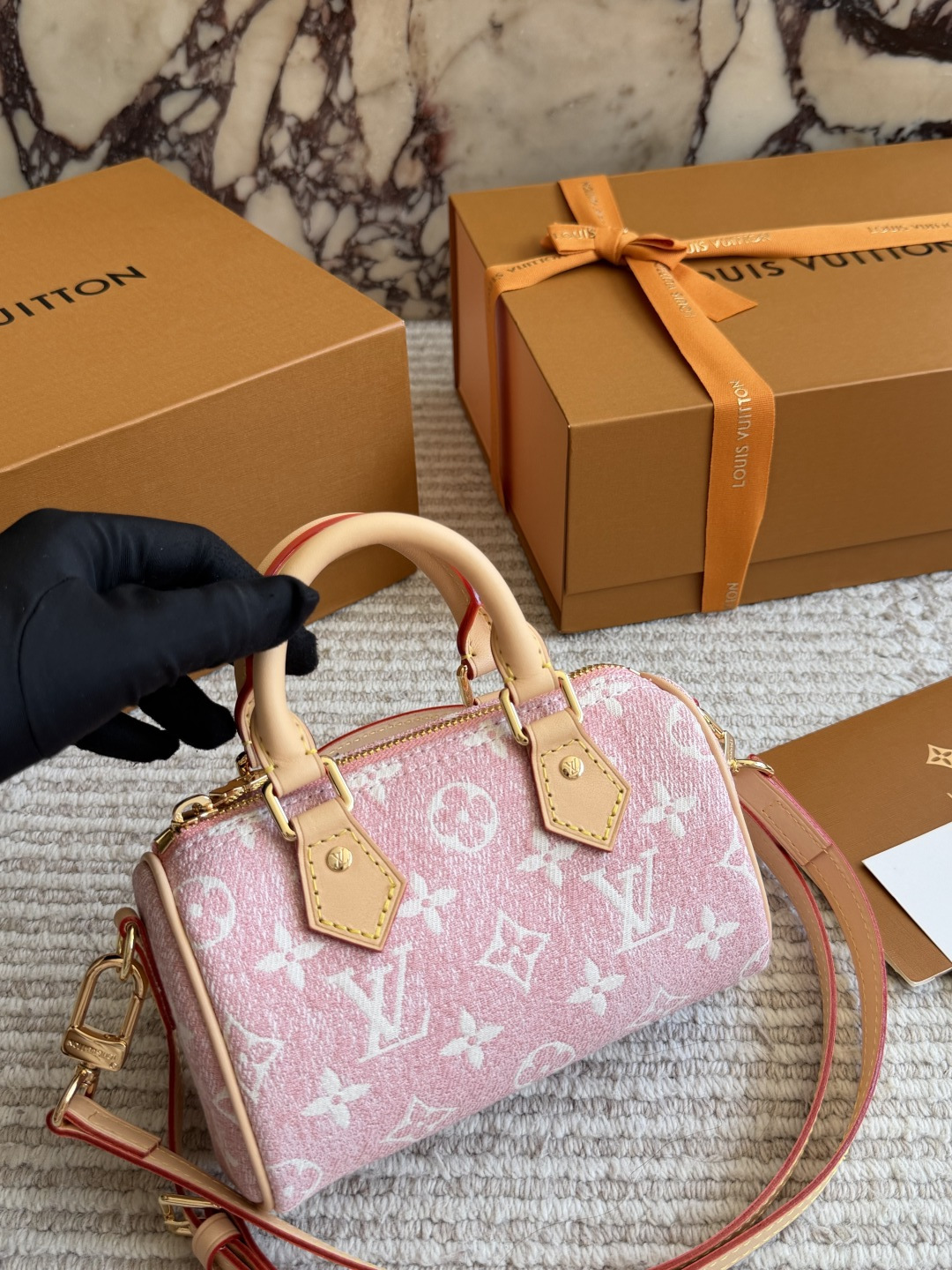 Louis Vuitton LV Speedy Gift Box Included | Luxury Designer Fashion Accessory